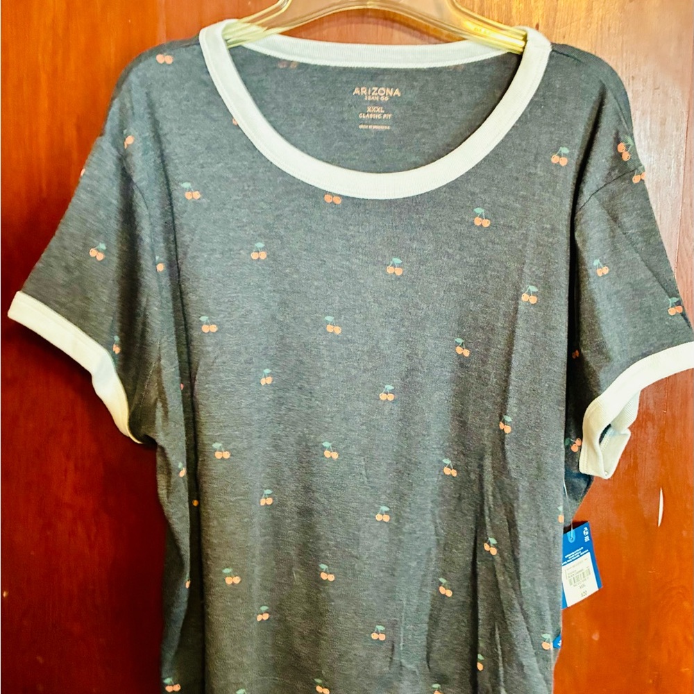 Arizona Jean Company Gray Short Sleeve Tee with Cherry Print